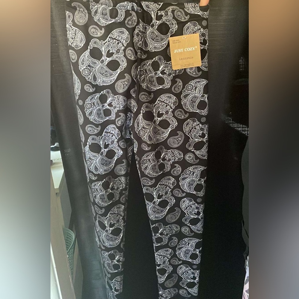 Just cozy skull legging